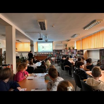 Lekcja biblioteczna klas V i VI